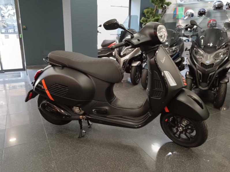 VESPA GTS 300 SUPER SPORT